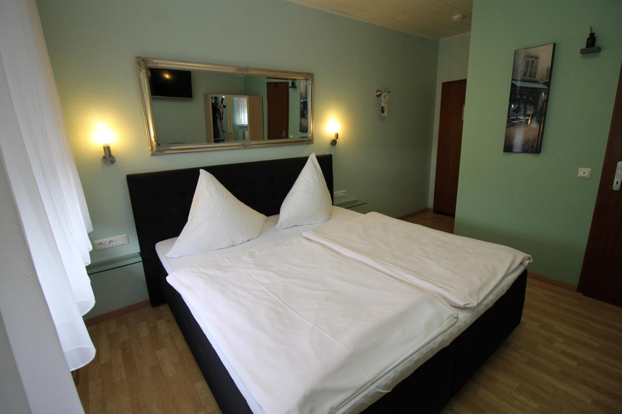 Hotel Geromont Plaidt Bagian luar foto