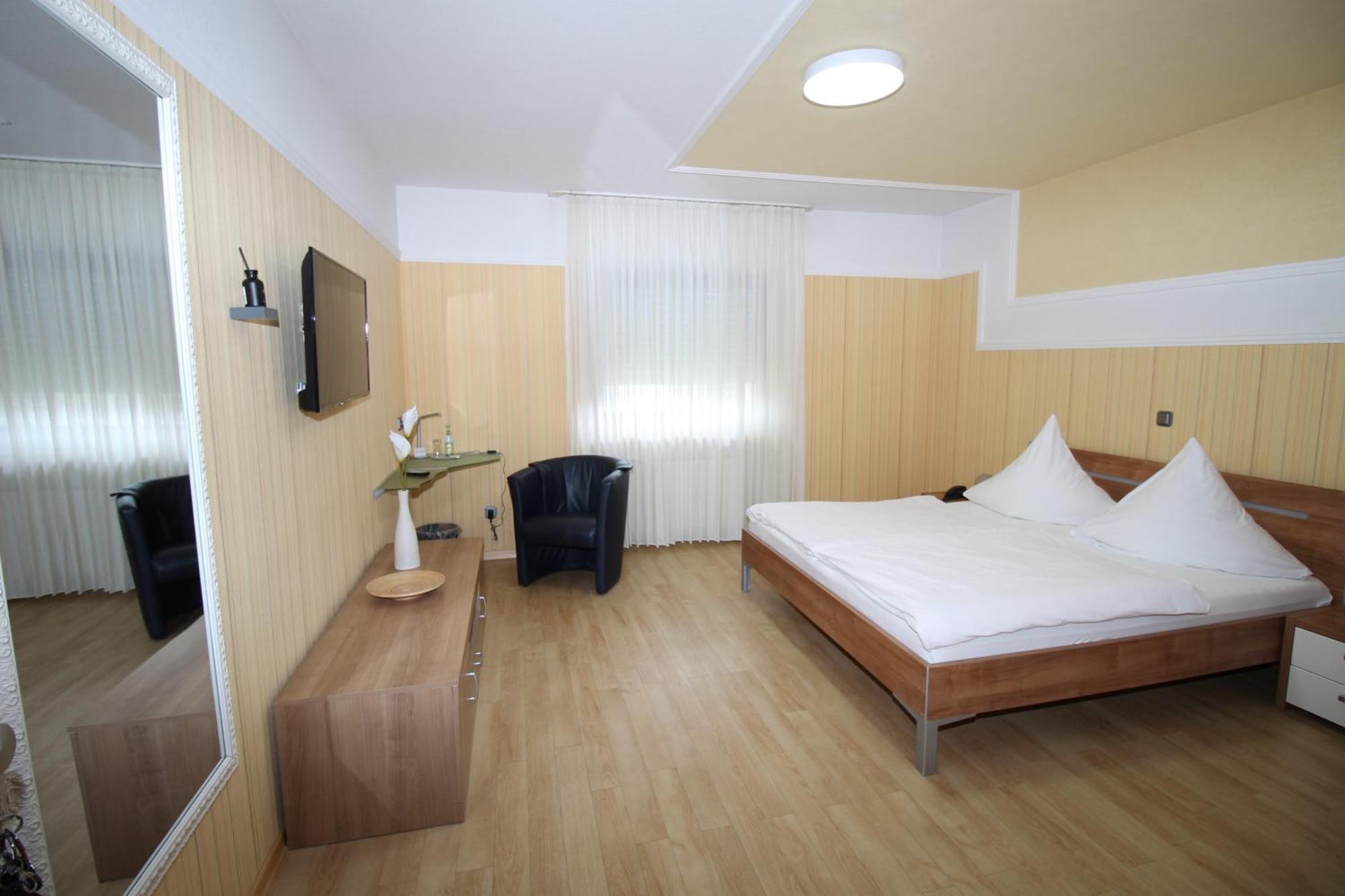Hotel Geromont Plaidt Bagian luar foto